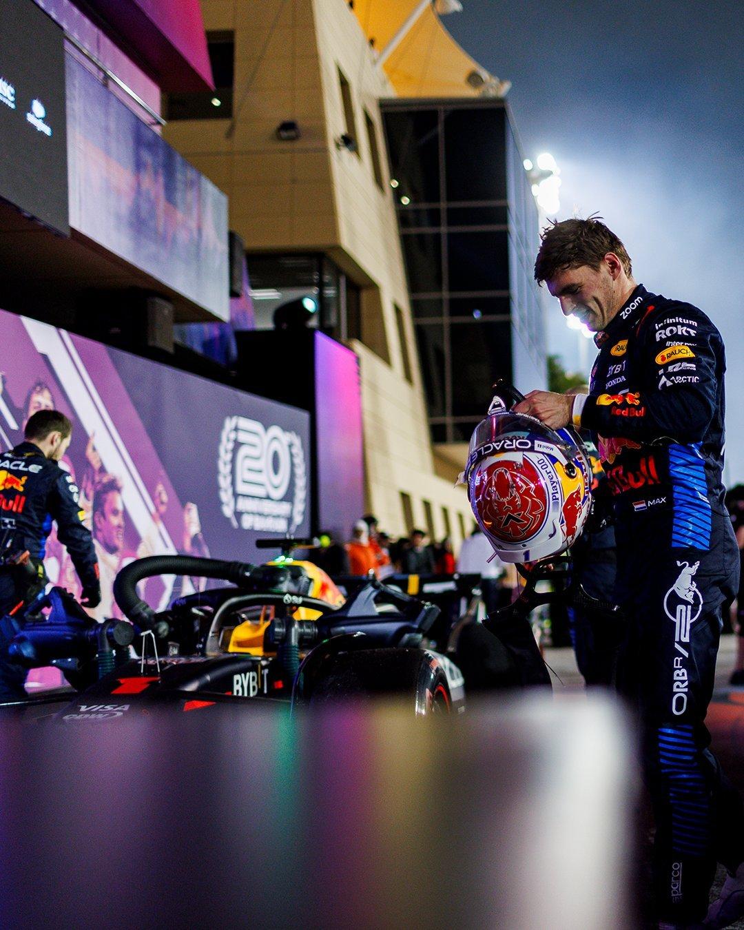 阿斯顿马丁逆转红牛车队,汉密尔顿点燃赛场 阿斯顿马丁逆转红牛车队,汉密尔顿点燃赛场