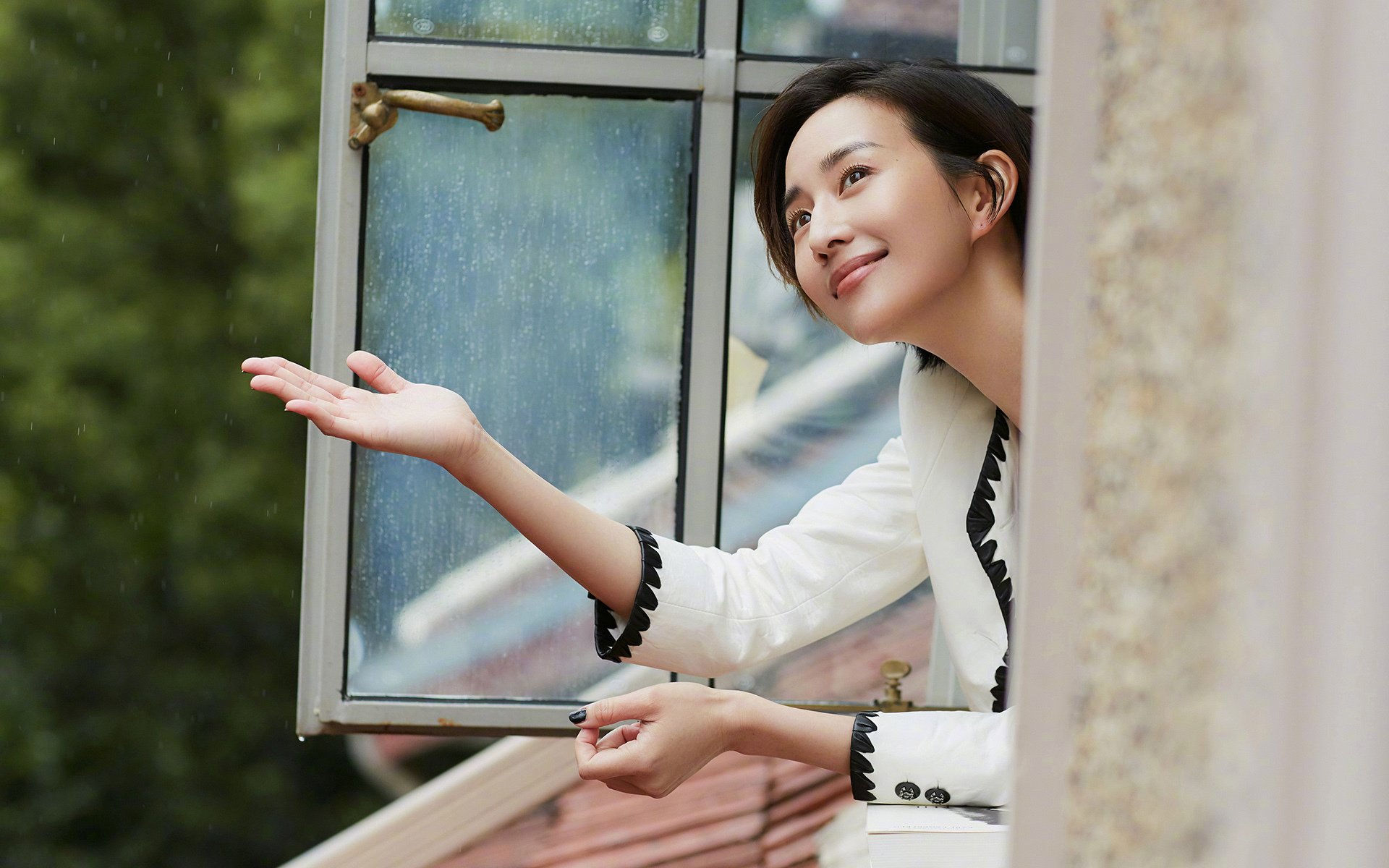 关键先生卡马文加助贝蒂斯踏平威尔士，青春风暴席卷国际友谊赛