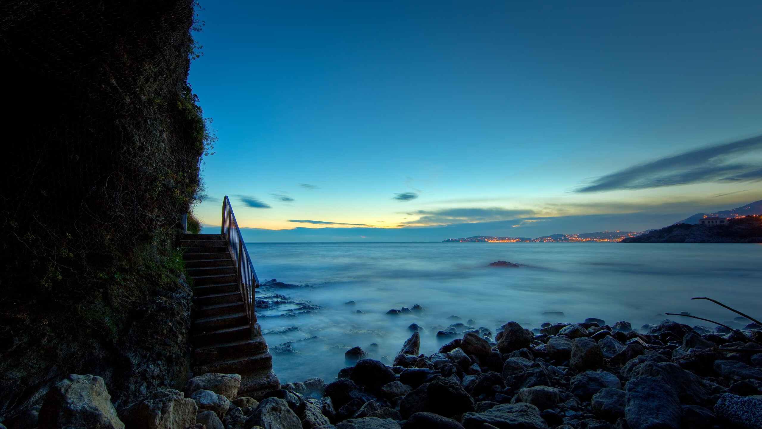 欧亚交锋，法国铁壁下的樱花反击，迪巴拉化身蓝白精灵定乾坤